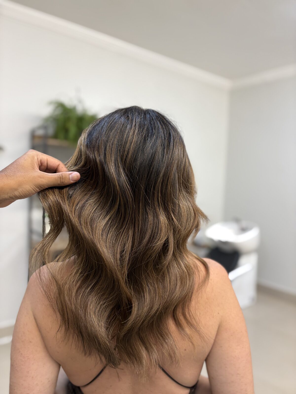 Resultado de coloração e corte no Queens Salon 1